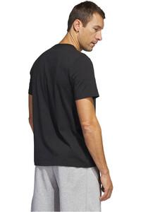 adidas camiseta manga corta hombre Multi Linear Sportswear Graphic de manga corta vista trasera