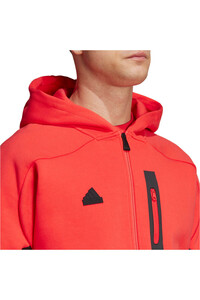 adidas sudadera hombre Designed for Gameday vista detalle