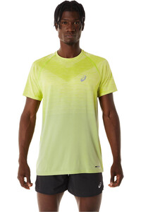 Asics camiseta técnica manga corta hombre SEAMLESS SS TOP vista frontal