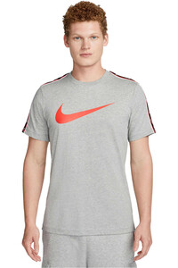 Nike camiseta manga corta hombre M NSW REPEAT SW SS TEE vista frontal