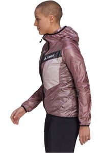 adidas chaqueta impermeable mujer Techrock Three-in-One con capucha 04