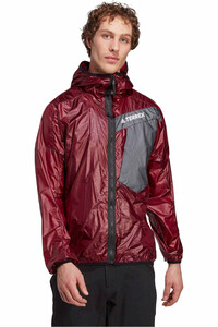 adidas chaqueta impermeable insulada hombre Techrock Three-in-One con capucha vista frontal