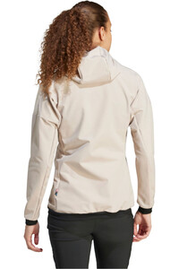 adidas chaqueta outdoor mujer W XPR VAR HYB J vista trasera