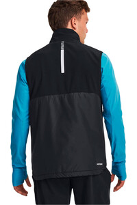 Under Armour CHAQUETA RUNNING HOMBRE UA STRM SESSION RUN VEST vista trasera