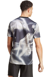 adidas camiseta fitness hombre D4T HR AOP TEE vista trasera