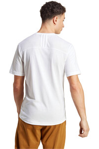 adidas camiseta fitness hombre YOGA BASE TEE vista trasera