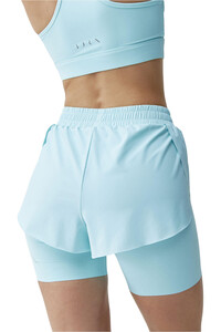 Born Living Yoga pantalones yoga Short Bikila vista trasera