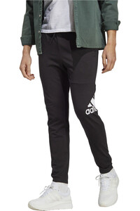 adidas pantalón hombre ESS LGO T P SJ vista frontal