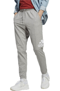 adidas pantalón hombre ESS LGO T P SJ vista frontal