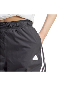 adidas pantalón corto deporte mujer W FI 3S WVN SHO vista detalle