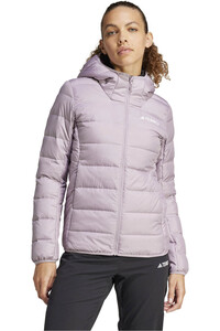 adidas chaqueta outdoor mujer W MULTI DOWN J vista frontal