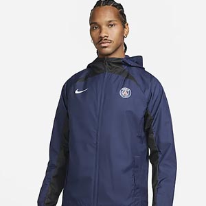 Chubasqueros y chaquetas running y fútbol