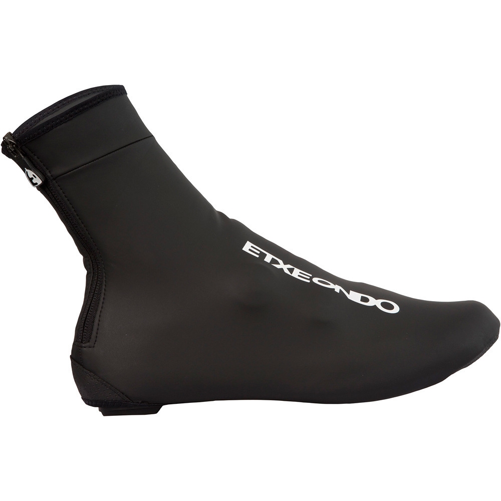 Etxeondo cubrezapatillas ciclismo GOMA OVERSHOES vista frontal