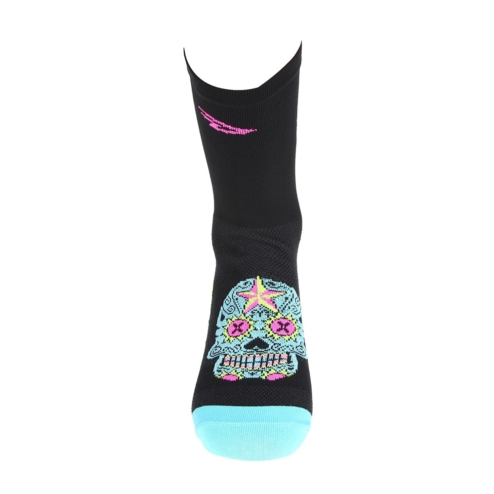 Defeet calcetines ciclismo AIREATOR HI TOP  SUGAR SCULL vista frontal