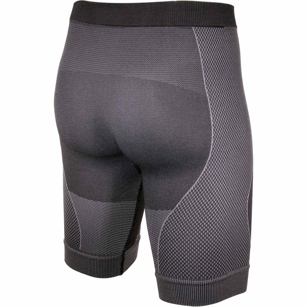 R- Evenge mallas cortas fitness hombre SHORT HOMBRE  INFRARED vista trasera