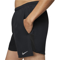 Nike pantaloneta técnica hombre DF CHALLENGER SHORT 5BF vista detalle