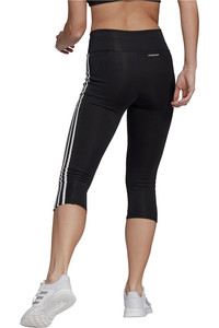 adidas mallas piratas fitness mujer 3/4 Designed To Move High-Rise 3 bandas vista trasera