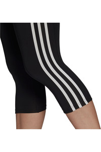 adidas mallas piratas fitness mujer 3/4 Designed To Move High-Rise 3 bandas 03