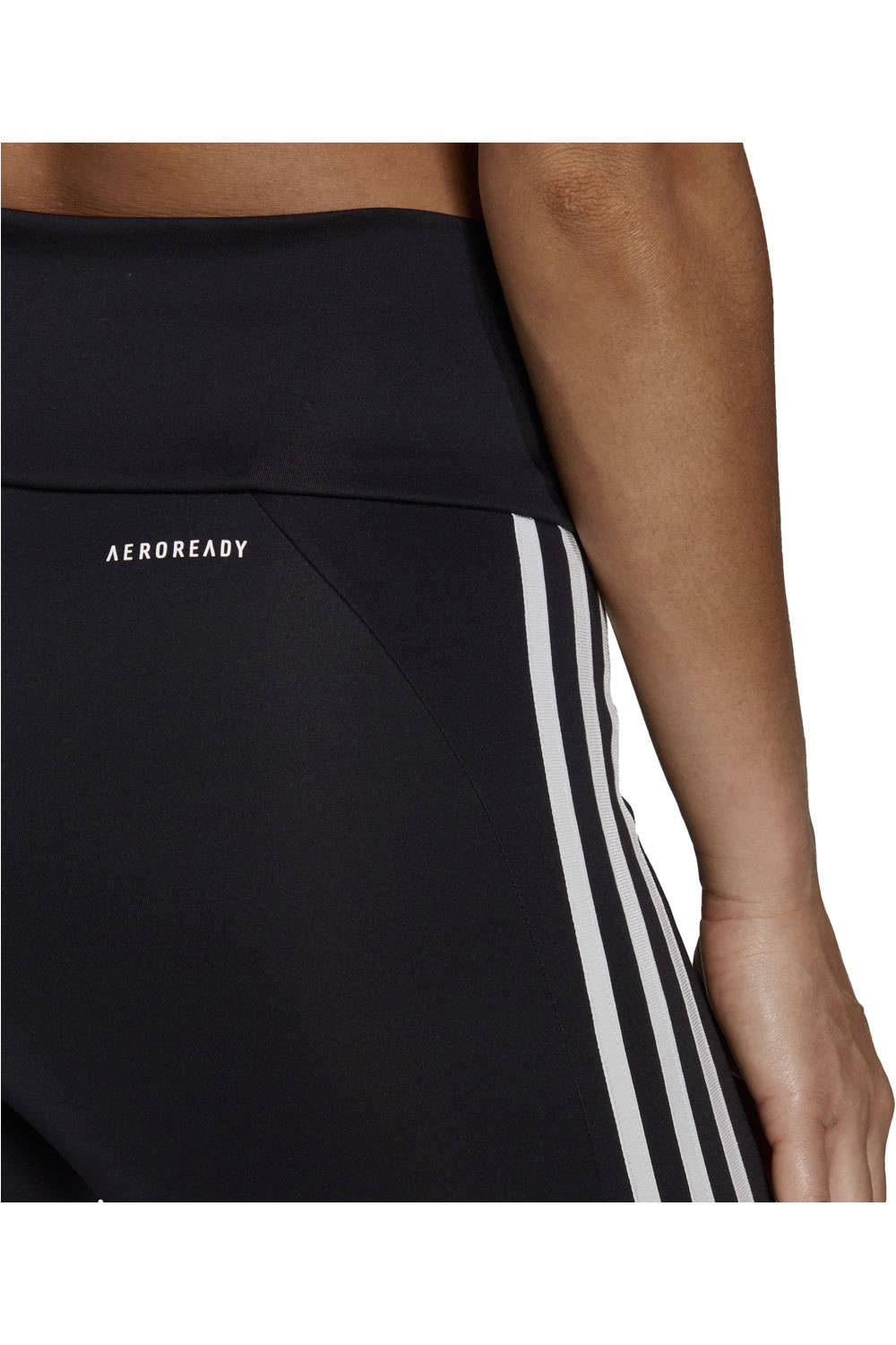 adidas pantalones y mallas largas fitness mujer 7/8 Designed To Move High-Rise Sport 3 bandas vista detalle