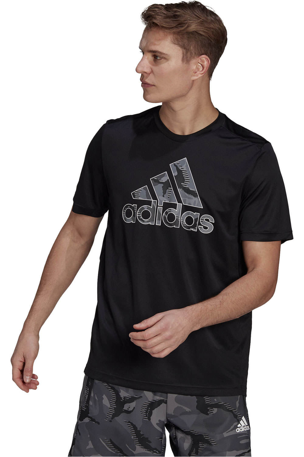 adidas camiseta fitness hombre M CAMO GT2 vista frontal