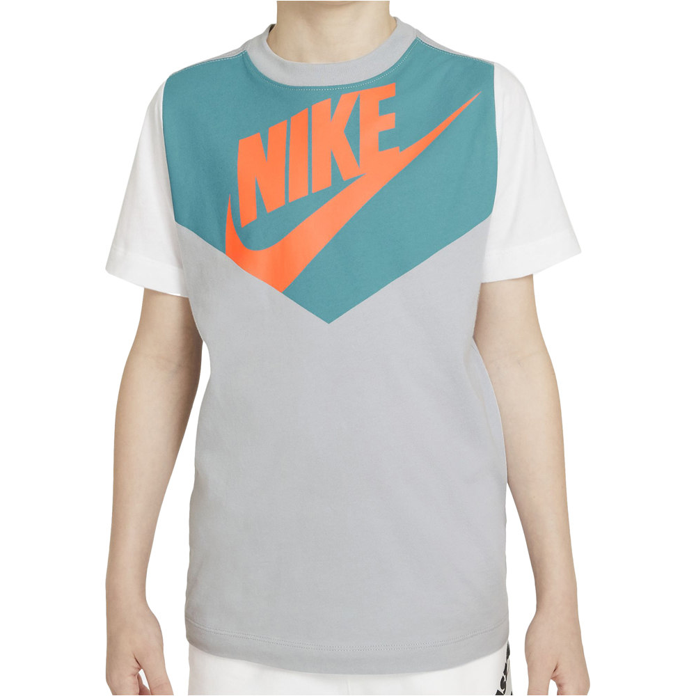 Nike camiseta manga corta niño B NSW TEE AMPLIFY 03