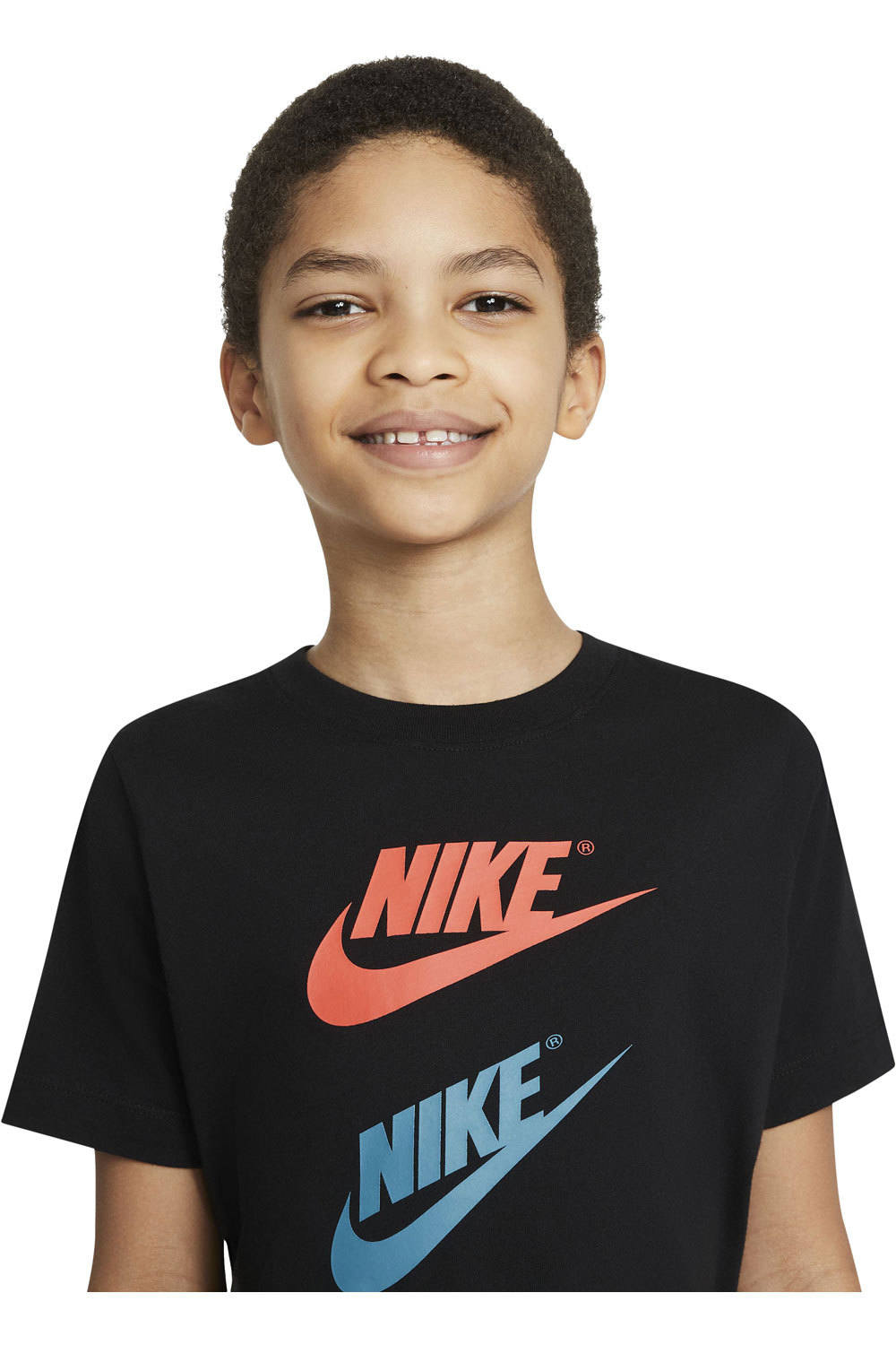 Nike camiseta manga corta niño B NSW TEE FUTURA REPEAT vista detalle