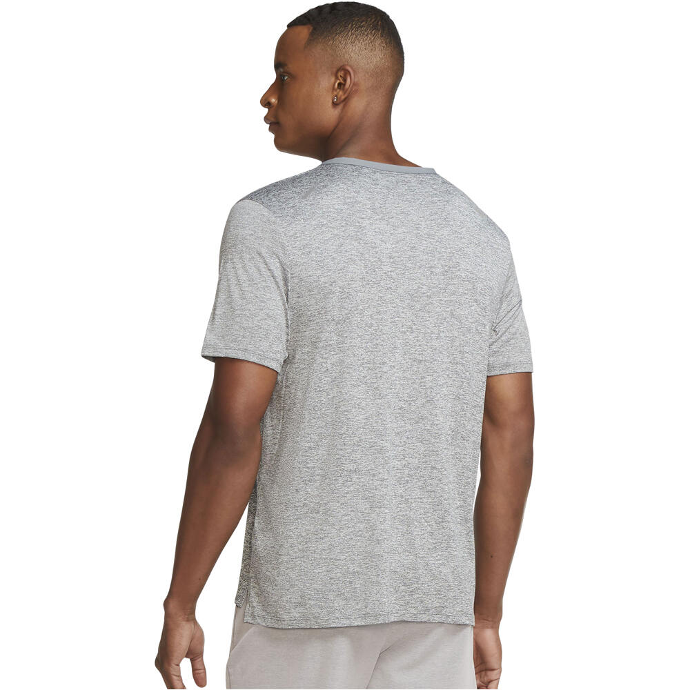 Nike camiseta técnica manga corta hombre M NK DF RISE 365 SS vista trasera