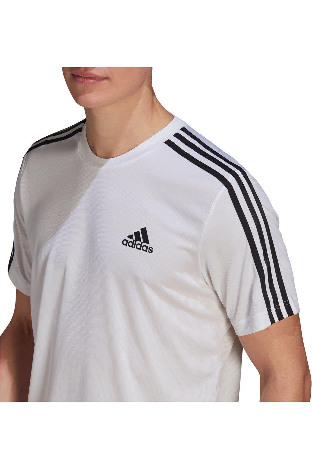 adidas camiseta fitness hombre AEROREADY Designed To Move Sport 3 bandas vista detalle