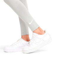 Nike malla larga niña G NSW FAVORITES SWSH LGGNG LBR vista detalle