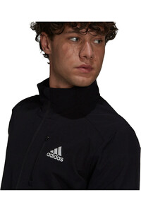 adidas CHAQUETA RUNNING HOMBRE OWN THE RUN JKT vista detalle