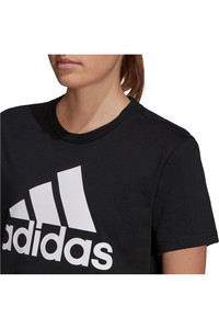 adidas camiseta manga corta mujer Essentials Logo Boyfriend vista detalle