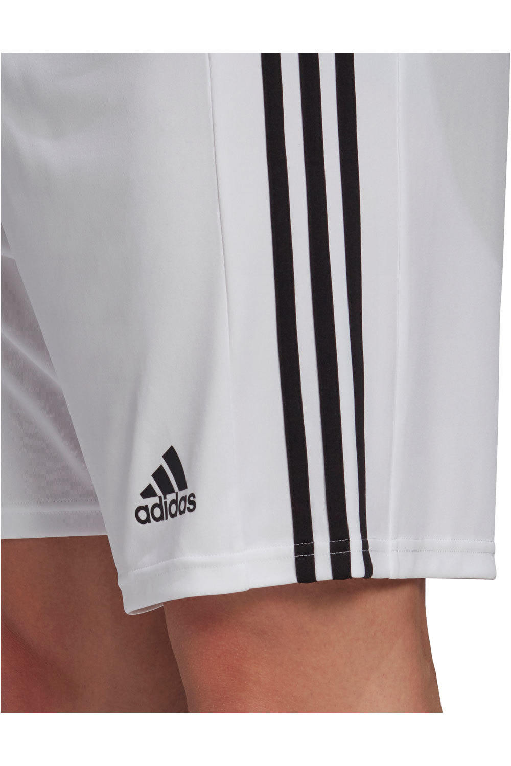 adidas pantalones cortos futbol Squadra 21 vista detalle