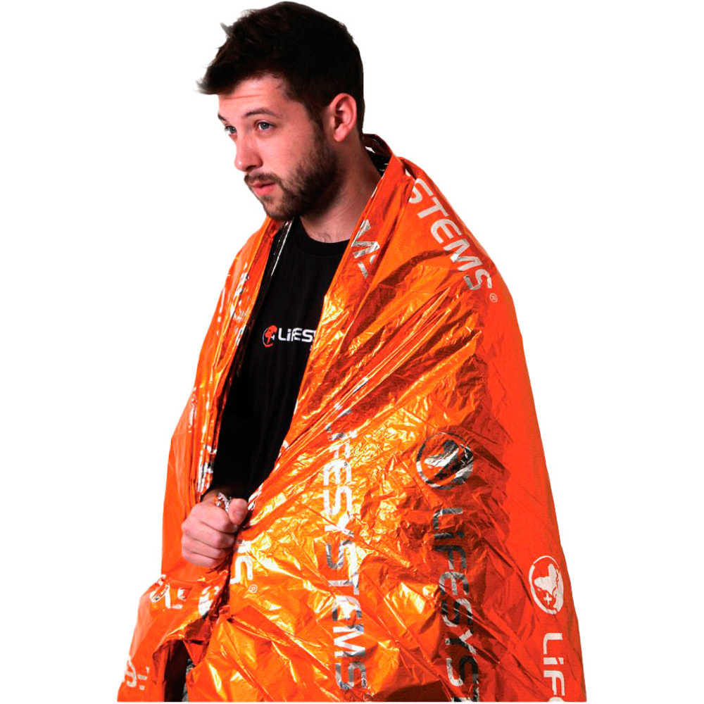 Lifesystems varios montaña Thermal Blanket 01