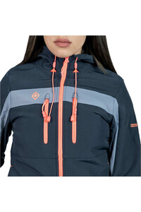 Izas chaqueta softshell mujer HERBA vista detalle