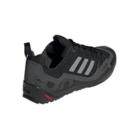 adidas zapatilla trekking hombre Terrex Swift Solo Approach vista trasera