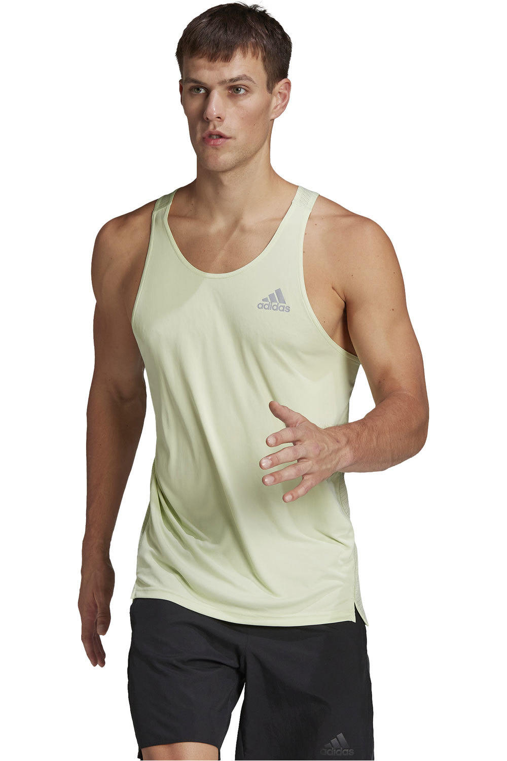 adidas camiseta entrenamiento tirantes hombre OWN THE RUN SGL vista frontal