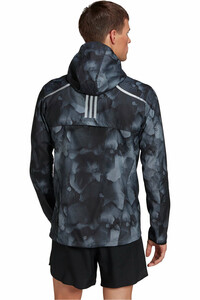 adidas CHAQUETA RUNNING HOMBRE MARATHON JKT vista trasera