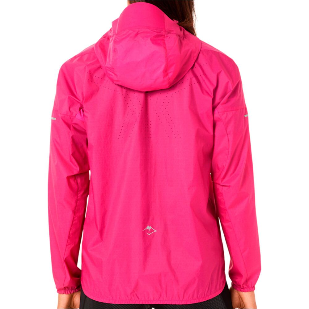 Asics CHAQUETA TRAIL RUNNING MUJER FUJITRAIL JACKET 03