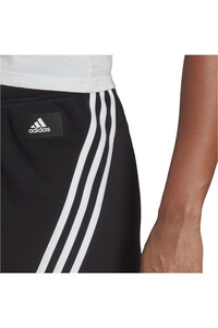 adidas bermuda mujer W FI 3S SHORT vista detalle