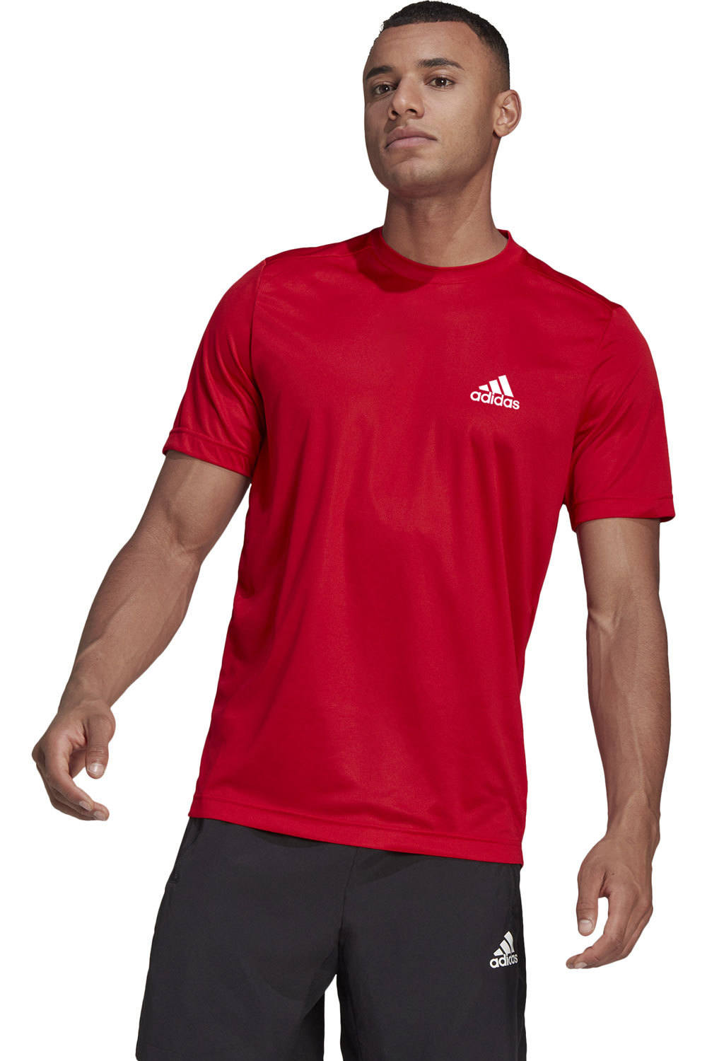 adidas camiseta fitness hombre AEROREADY Designed To Move Sport vista frontal