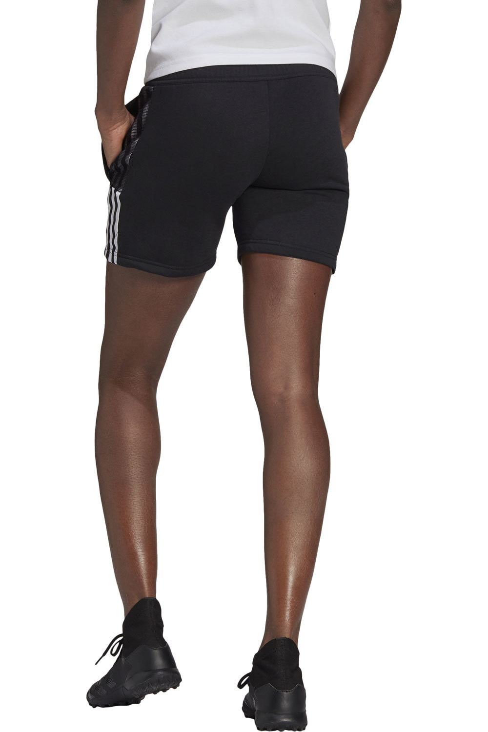 adidas bermuda mujer Tiro 21 vista trasera