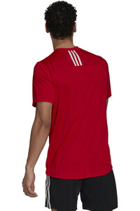 adidas camiseta fitness hombre Primeblue Designed To Move Sport 3 bandas vista trasera