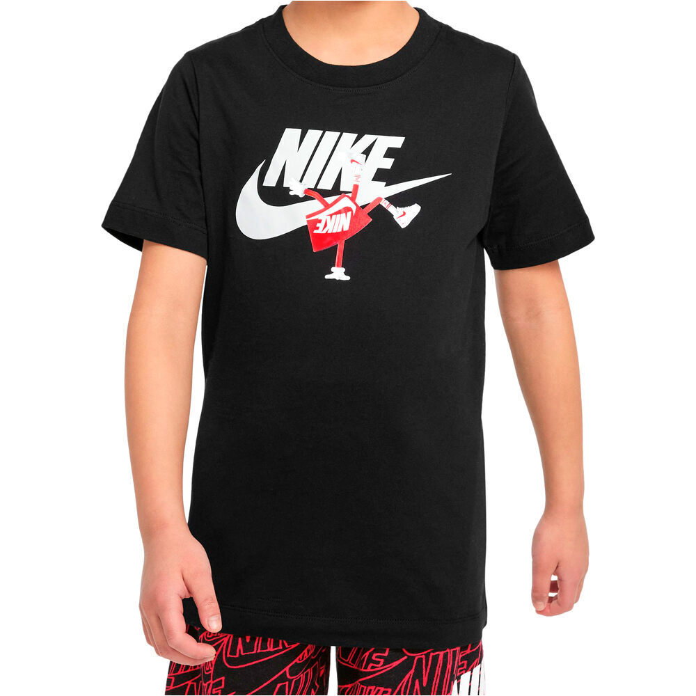 Nike camiseta manga corta niño B NSW TEE FUTURA BOXY SP22 vista detalle