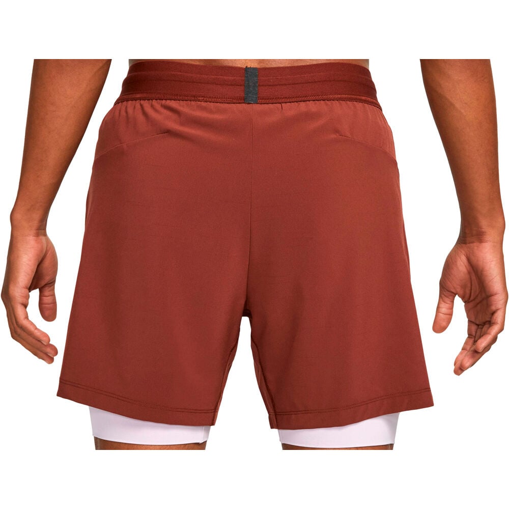 Nike pantalón corto fitness hombre M NK SHRT DF ACTIVE 2-1 YOGA vista trasera