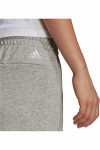 adidas pantalón corto deporte mujer Essentials Slim Logo 03