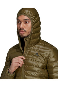 adidas chaqueta outdoor hombre Varilite Down con capucha vista detalle