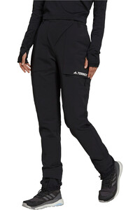 adidas pantalón montaña mujer Terrex Yearound Soft Shell vista frontal