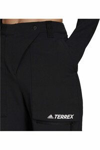 adidas pantalón montaña mujer Terrex Yearound Soft Shell 03