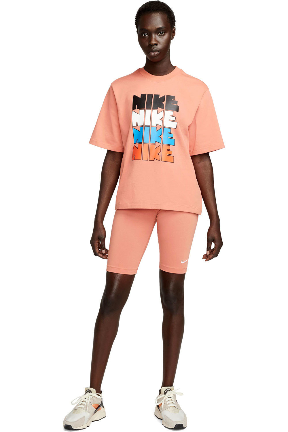 Nike Malla Corta Mujer W NSW ESSNTL MR BIKER SHORT vista frontal