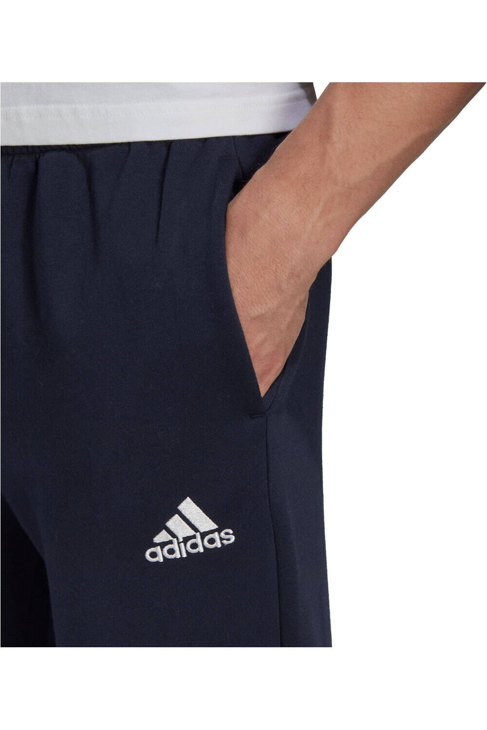 adidas pantalón hombre Essentials Regular Tapered Fleece vista detalle